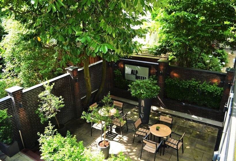 اتاق استاندارد سه تخته با بالکن, Alp