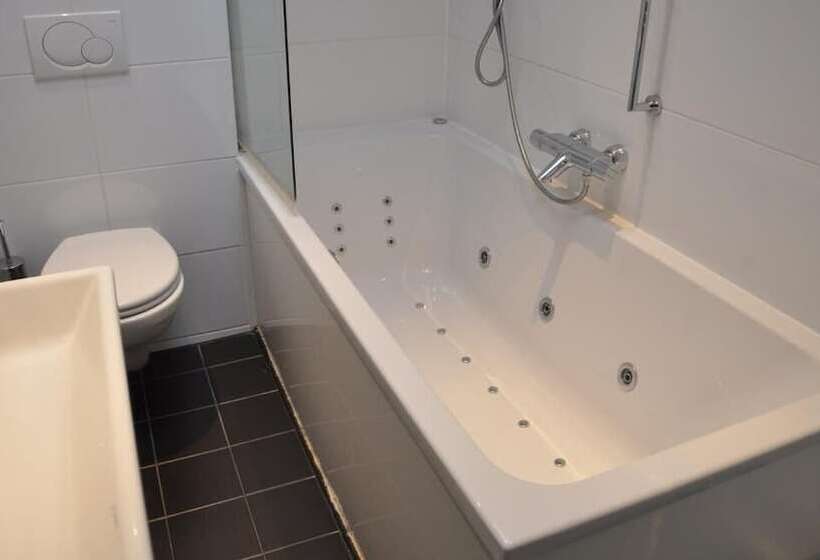 اتاق استاندارد با چشم‌انداز باغ, Alp