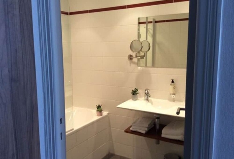 اتاق خانوادگی, Best Western Le Duguesclin Hôtel Restaurant