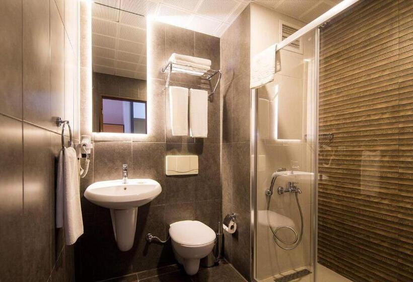 Номер Стандарт Трехместный, Club Hotel Sunbel