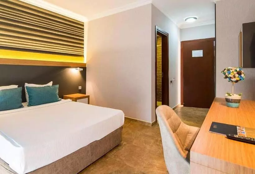اتاق استاندارد سه نفره, Club Hotel Sunbel
