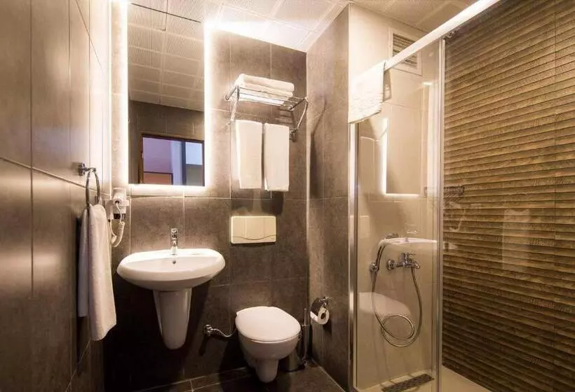 اتاق استاندارد چهار تخته, Club Hotel Sunbel