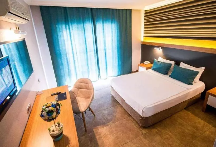اتاق استاندارد چهار تخته, Club Hotel Sunbel