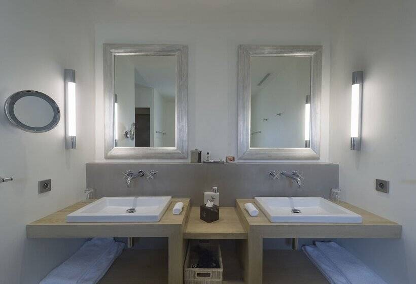 جناح جونيور, Coquillade Provence