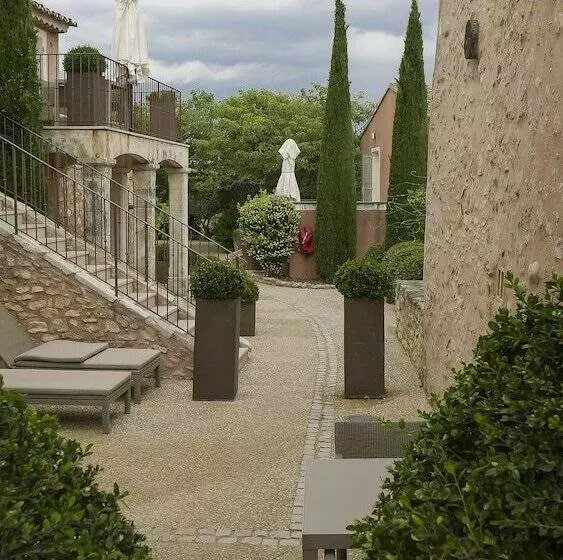 Standard Room, Coquillade Provence