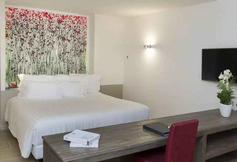 Standard Room, Coquillade Provence