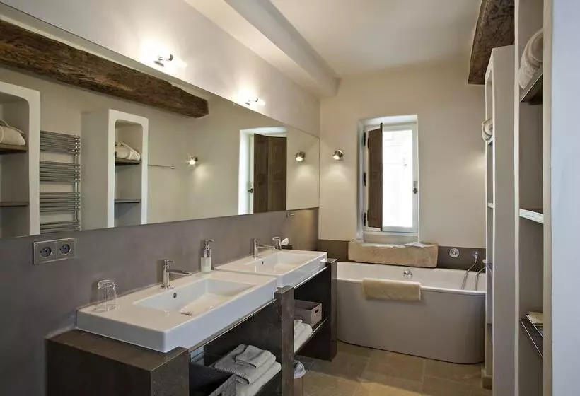 Suite, Coquillade Provence