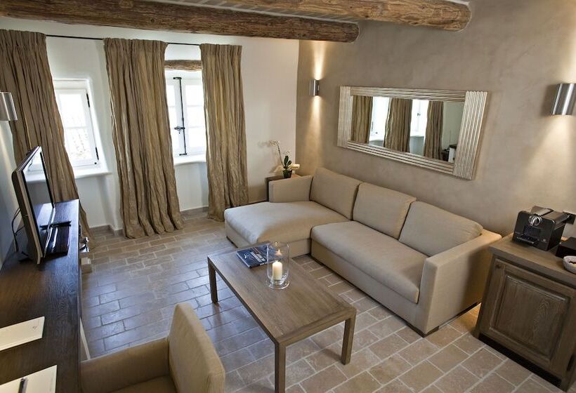 جناح, Coquillade Provence