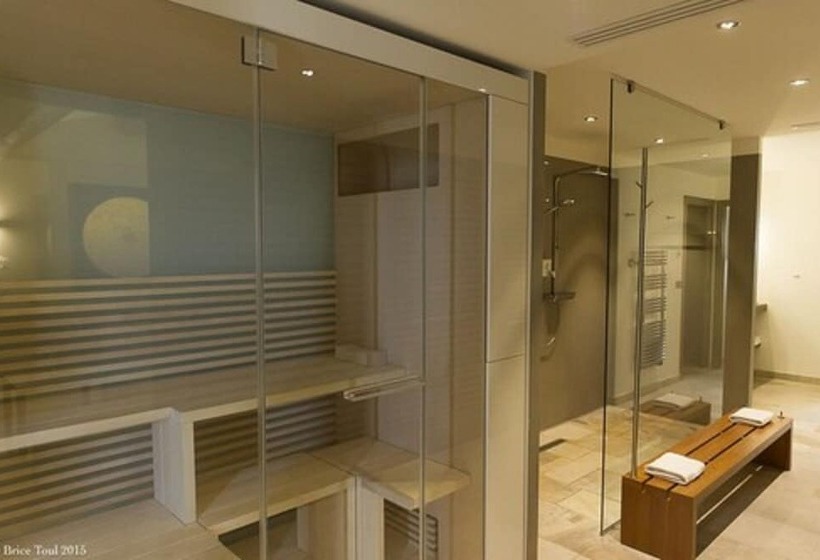 جناح, Coquillade Provence