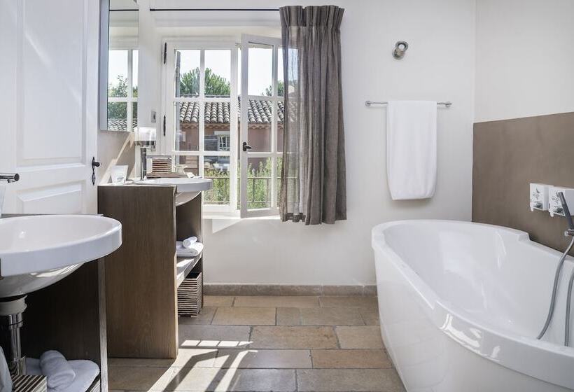 جناح, Coquillade Provence