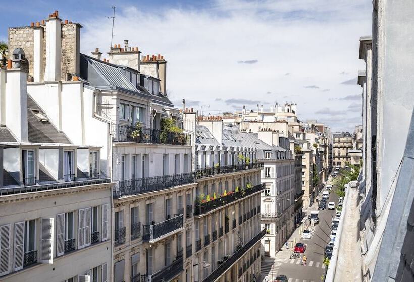 اتاق لوکس, Des Champs Elysees