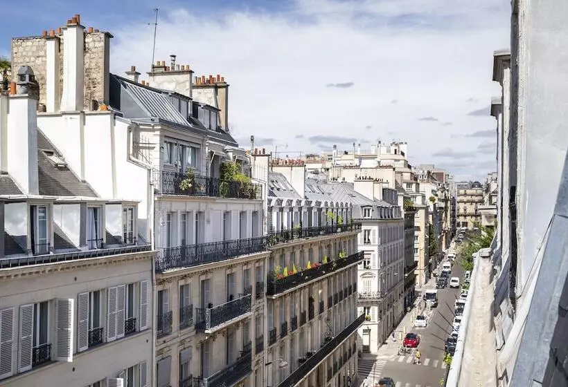 اتاق لوکس, Des Champs Elysees