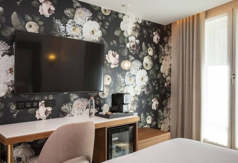 اتاق سوپریور, Des Champs Elysees