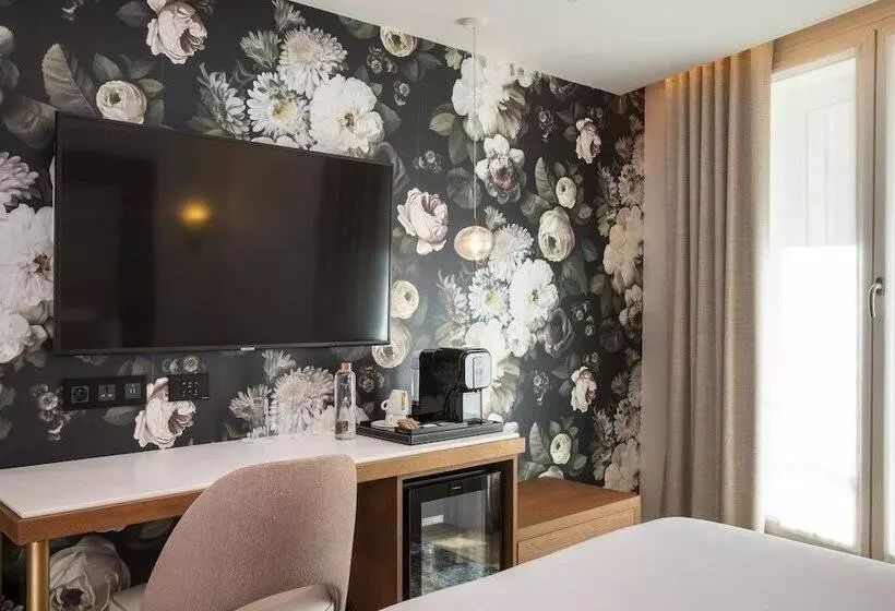 اتاق سوپریور, Des Champs Elysees