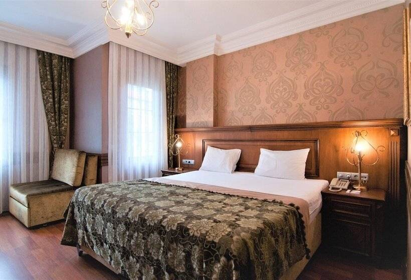 Superior Triple Room