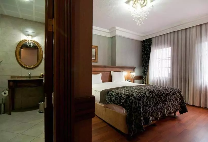 Economy Room