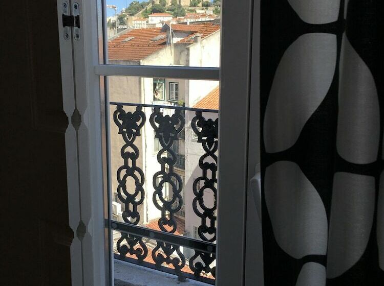 اتاق سوپریور, Gat Rossio