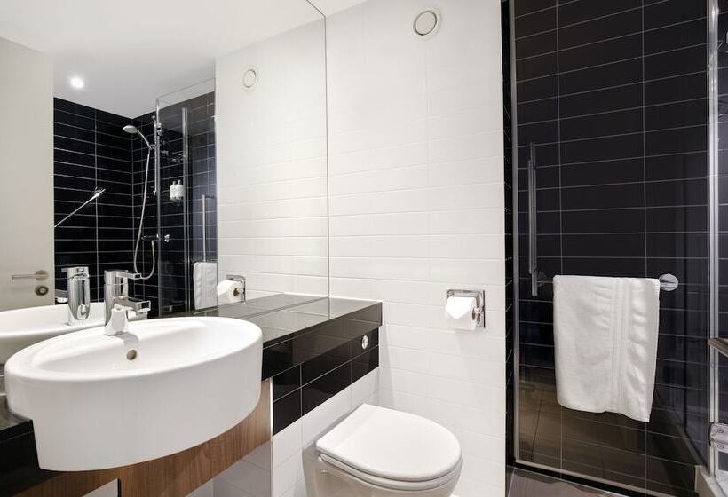 스탠다드 룸, Holiday Inn Express London Heathrow T5, An Ihg