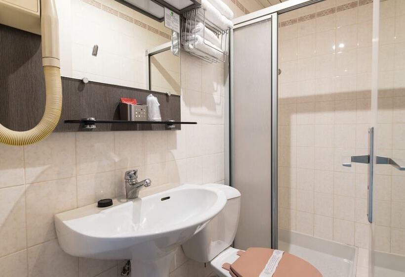 スタンダードルーム, Home Latin