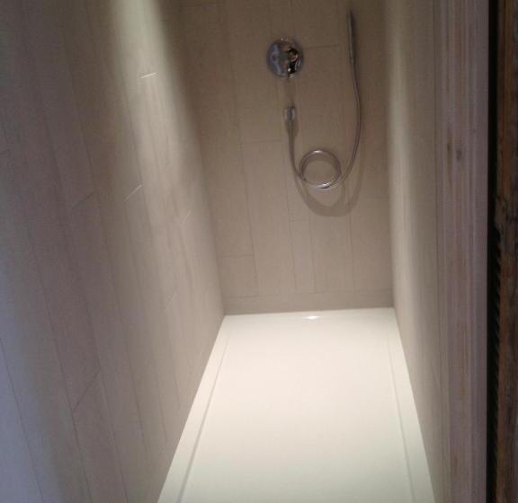 コンフォートルーム, De La Pinède