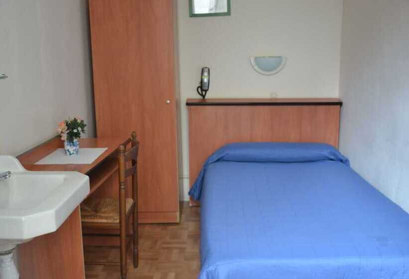 اتاق استاندارد یک تخته با سرویس بهداشتی مشترک, Hôtel Montpellier