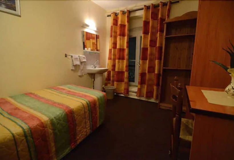标准单人间共用浴室, Hôtel Montpellier