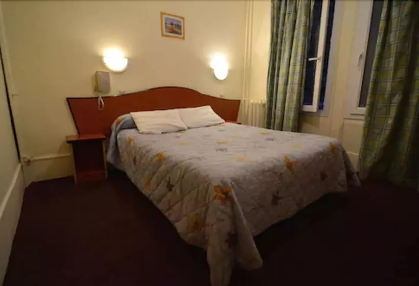 اتاق استاندارد با سرویس بهداشتی مشترک, Hôtel Montpellier