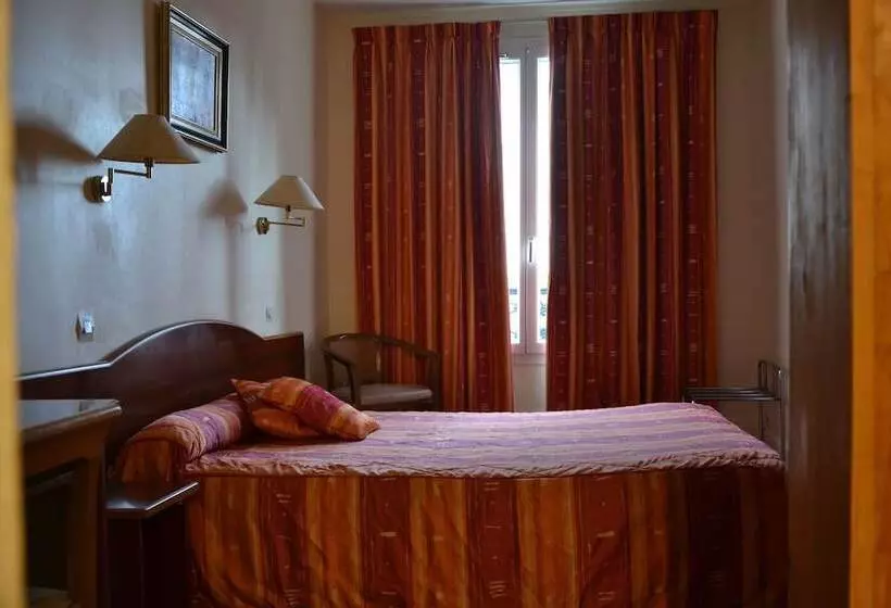 اتاق استاندارد با سرویس بهداشتی مشترک, Hôtel Montpellier