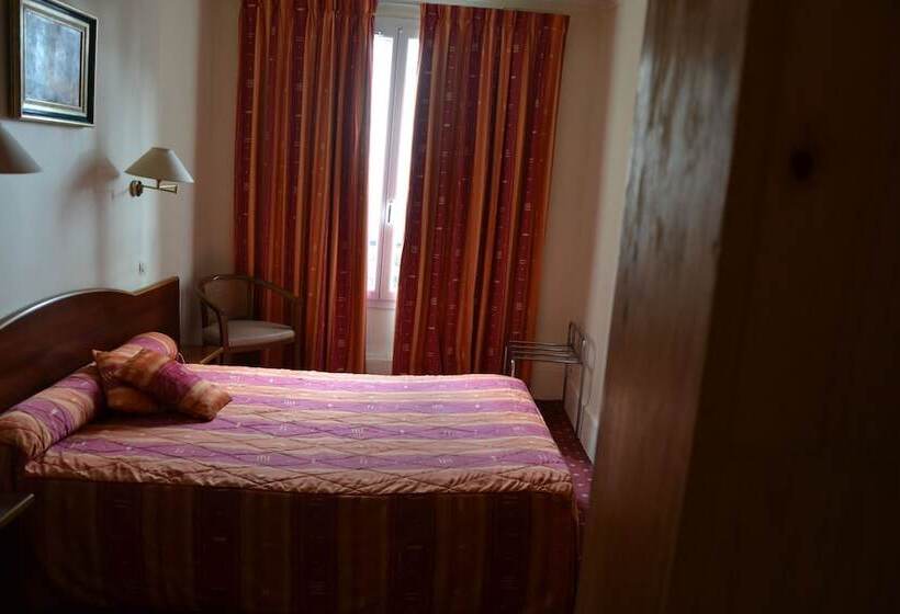 اتاق استاندارد با سرویس بهداشتی مشترک, Hôtel Montpellier