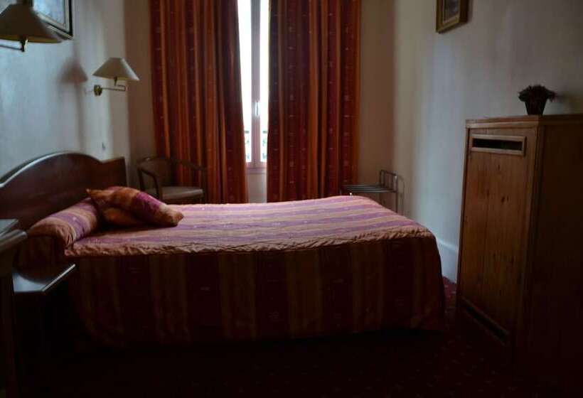 带共用浴室的标准房间, Hôtel Montpellier