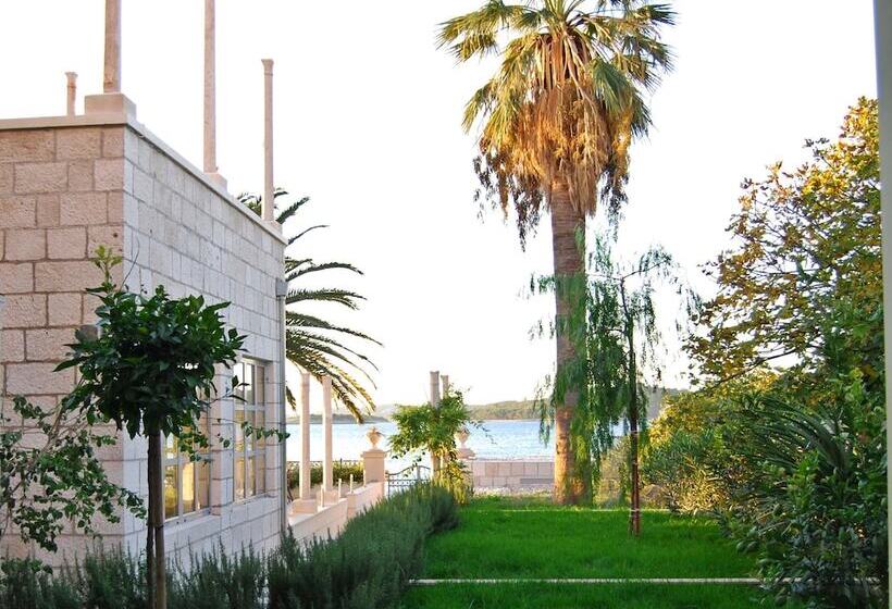 スタンダードルーム, Indijan