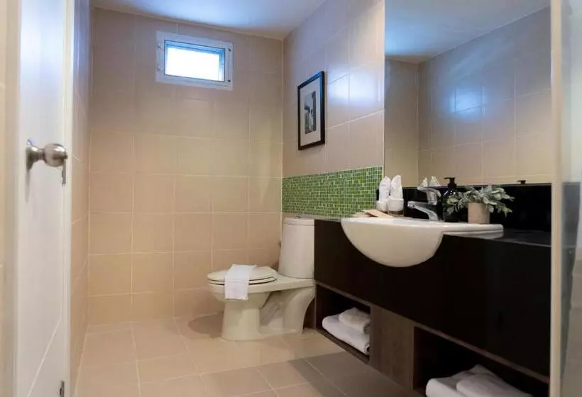 اتاق استاندارد با تخت بزرگ, Legacy Hotel Bangkok Sukhumvit
