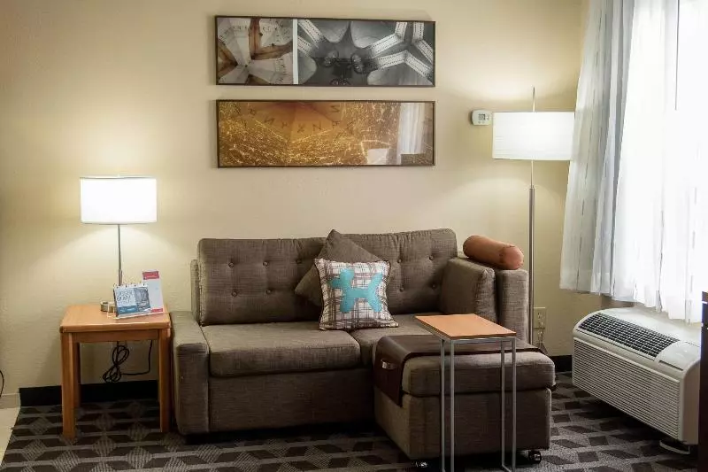 اتاق استاندارد, Leonardo  London Heathrow Airport