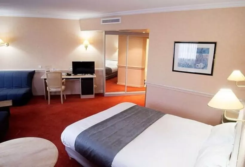 ファミリールーム, Logis Lyon Est Porte De L Ain