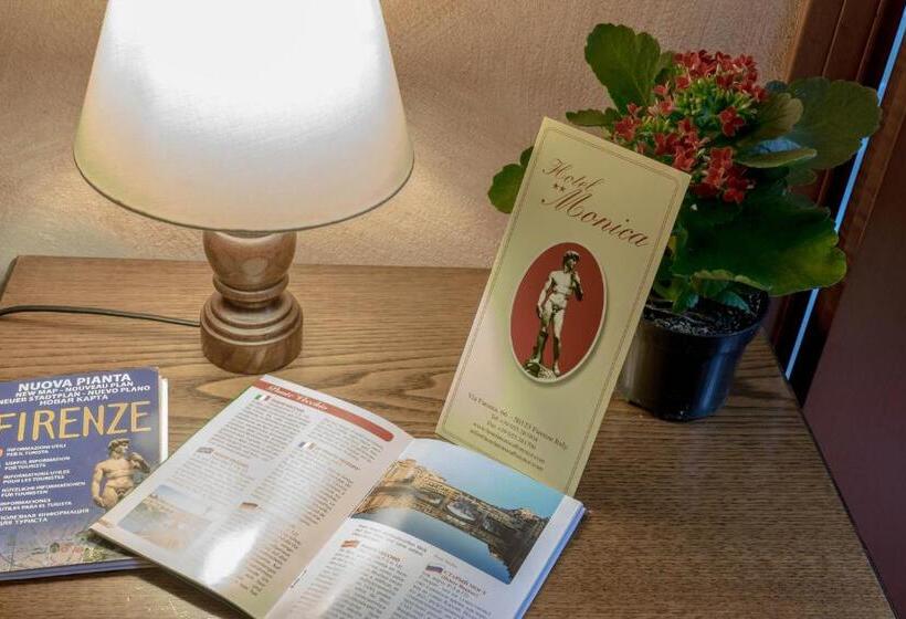 اتاق استاندارد یک نفره, Monica