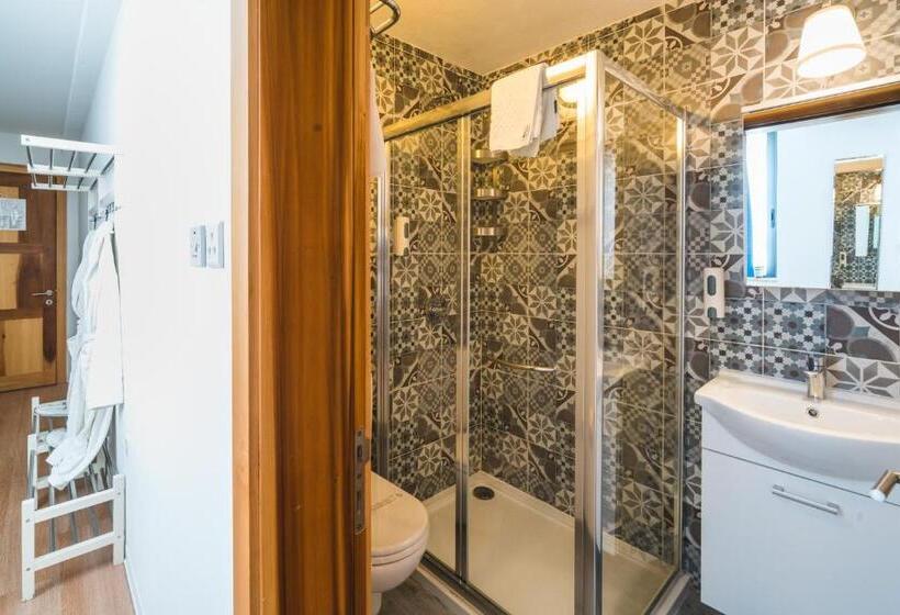 استودیوی استاندارد, Park Lane Boutique Apart