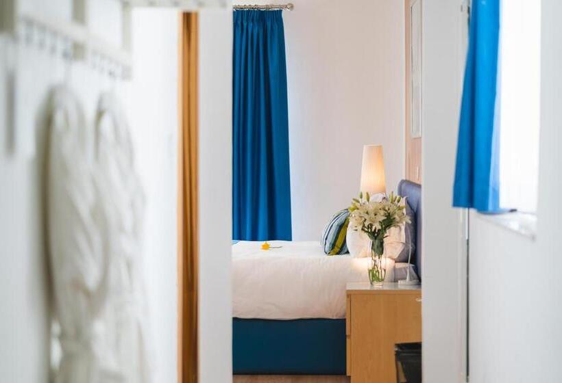 استودیوی استاندارد, Park Lane Boutique Apart