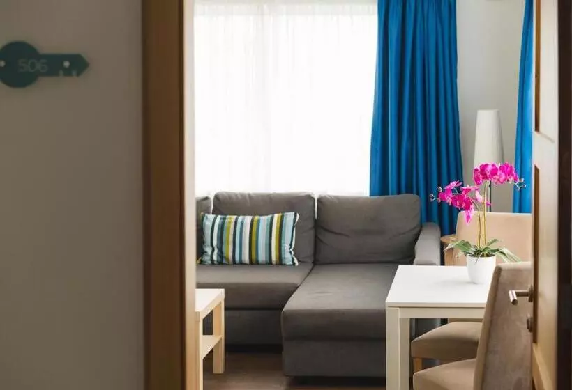 1 Bedroom Penthouse Apartment, Park Lane Boutique Apart