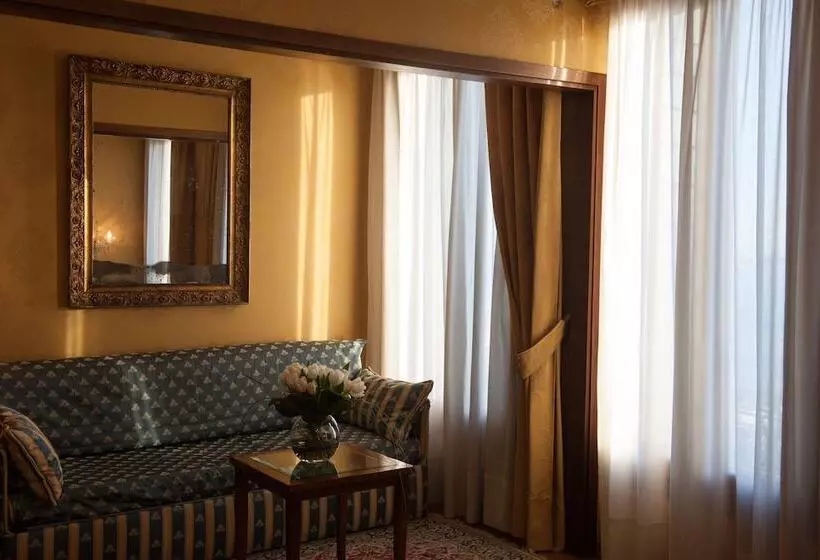 Deluxe Room Lake View, Pensione Wildner