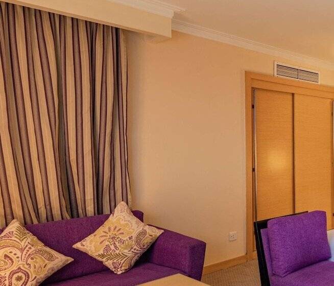 سوییت جونیور, Radisson Blu Hotel, Cairo Heliopolis