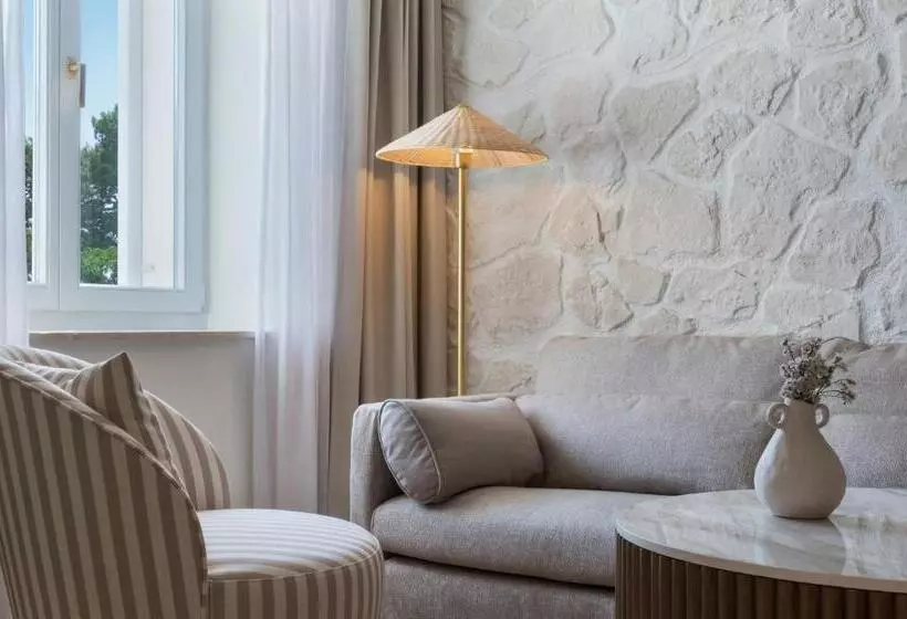 سوییت جونیور, Heritage Hotel Kaštelet