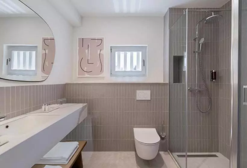 سوییت جونیور, Heritage Hotel Kaštelet