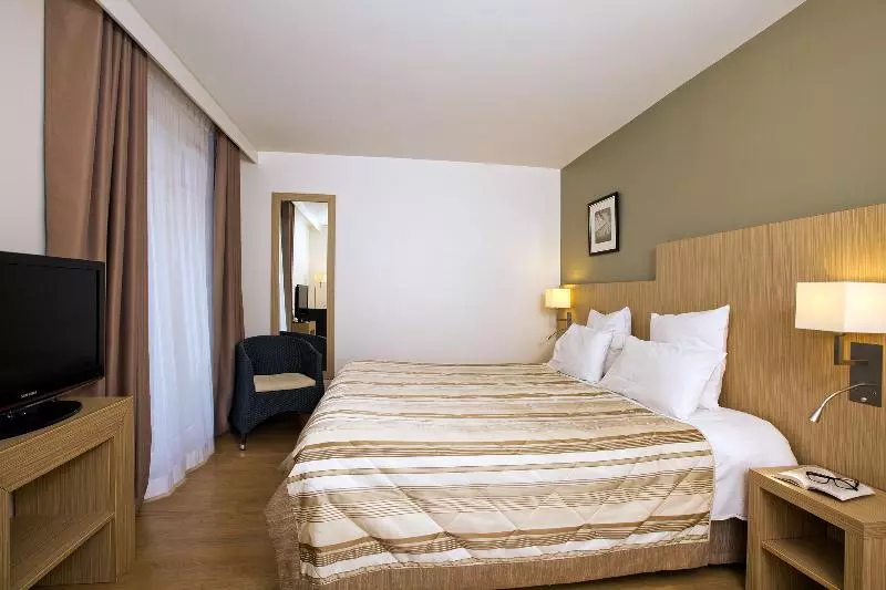 سوییت جونیور, Residhome Arcachon Plazza