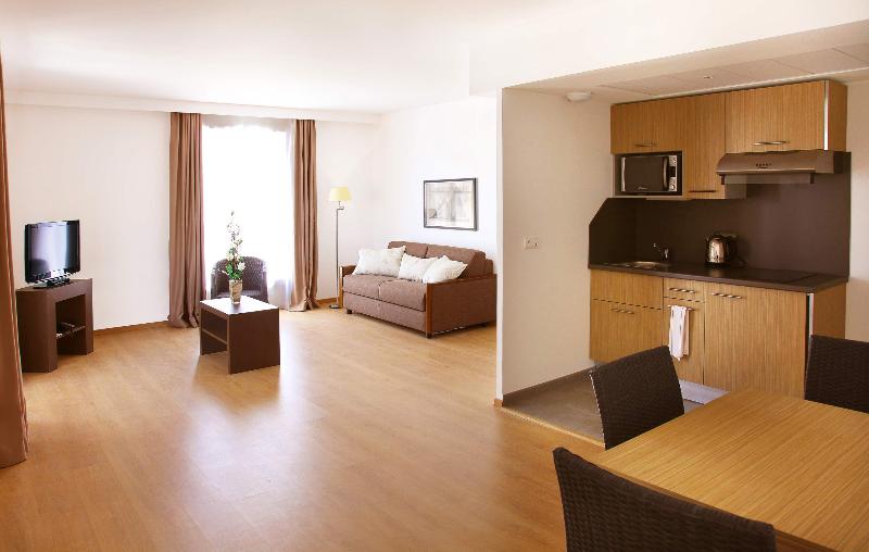 سوییت جونیور, Residhome Arcachon Plazza