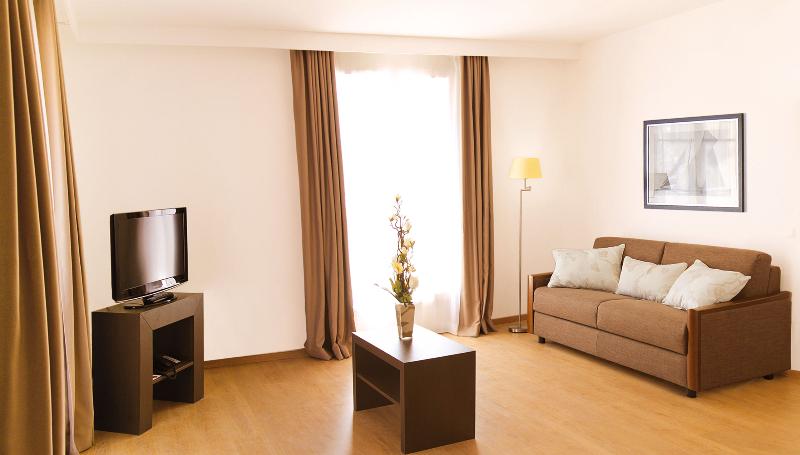 Полулюкс, Residhome Arcachon Plazza