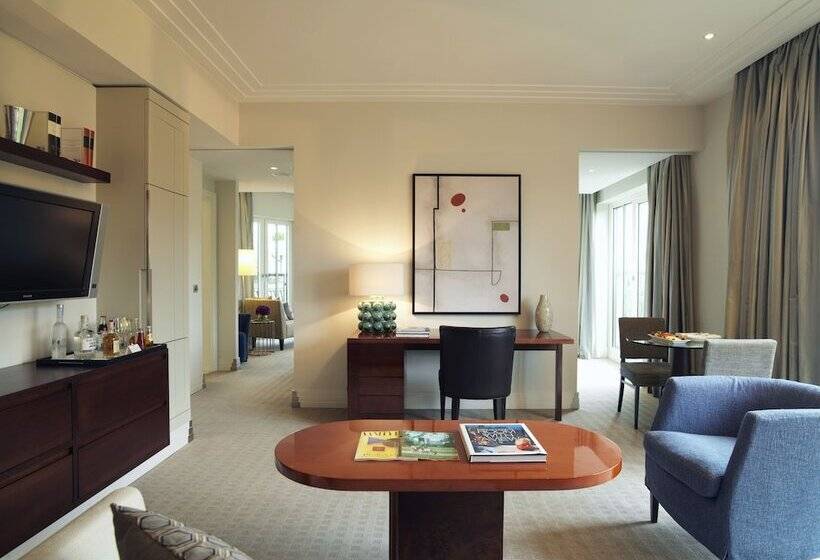 جناح, Rocco Forte The Charles