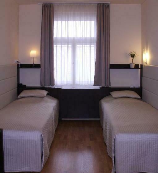 Quarto Estandar Individual, Trevi