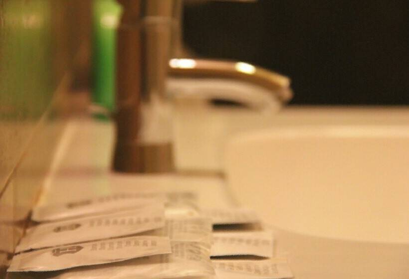 Quarto Triplo Estandar, Trevi