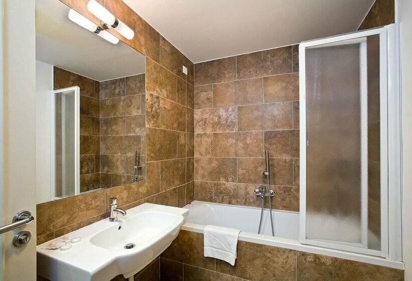 Quarto Estandar, Trevi