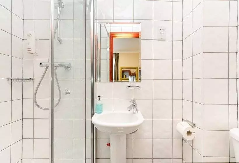 اتاق استاندارد سه نفره, Wardonia Hotel Kings Cross